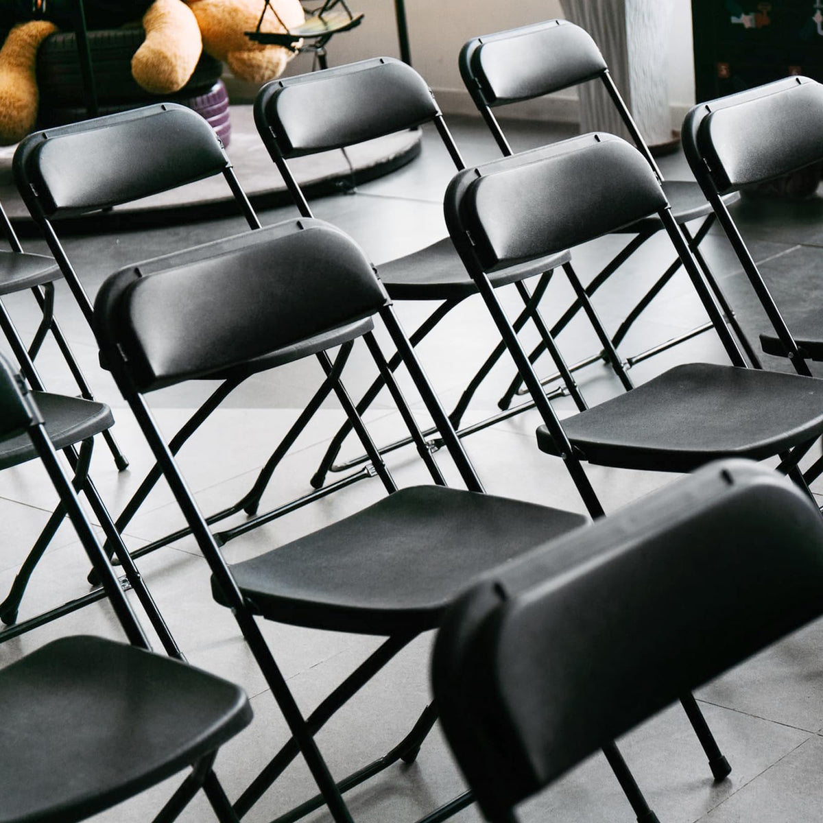 Black Plastic Folding Chairs 10 Pack H531371