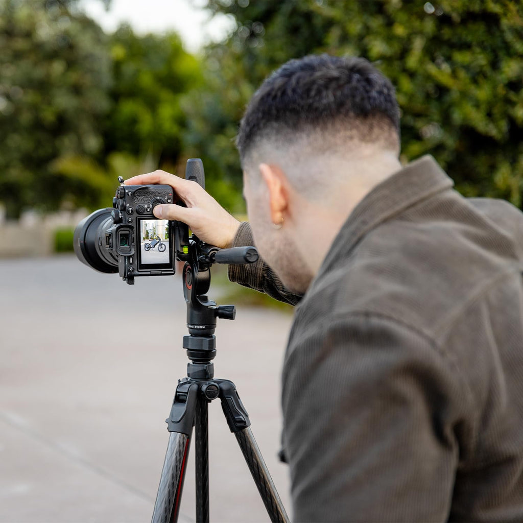 Carbon Fibre Travel Tripod Kit with 3-Way Fluid Head Z894409